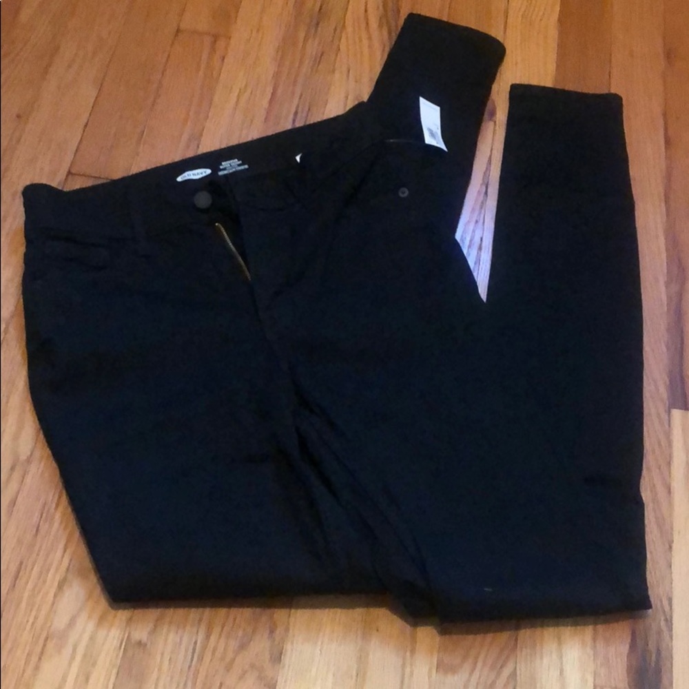 Old navy high waisted black skinnies